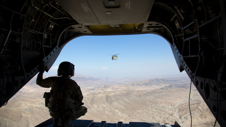 NATO rămâne în Afganistan şi după retragerea militarilor SUA