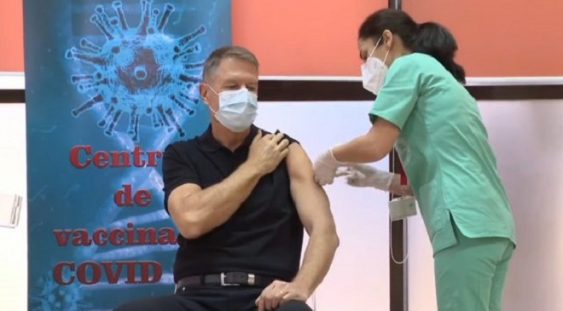LIVE | Klaus Iohannis s-a vaccinat anti-COVID, la Spitalul Militar ”Carol Davila”