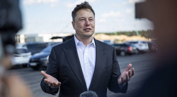Elon Musk critică marile companii digitale și le acuză că s-au transformat în arbitrii libertății de exprimare