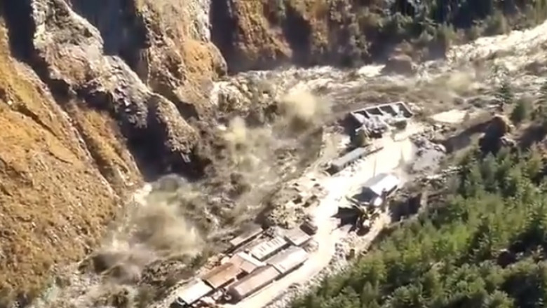 VIDEO | Un ghețar din Himalaya s-a prăbușit într-un lac de acumulare provocând o uriașă viitură