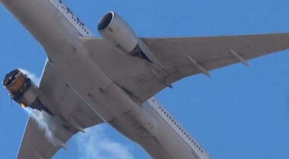 United Airlines a oprit la sol 24 aeronave Boeing 777