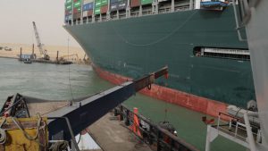  Pierderile provocate de blocarea navei Ever Given în Canalul Suez sunt estimate la un miliard de dolari