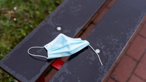  Masca de protecţie, obligatorie de vineri în toate spaţiile publice din Bucureşti