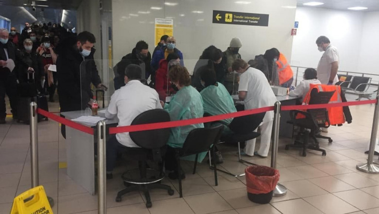 Pasagerii care au certificat digital nu mai trec prin controlul DSP de la aeroportul Otopeni