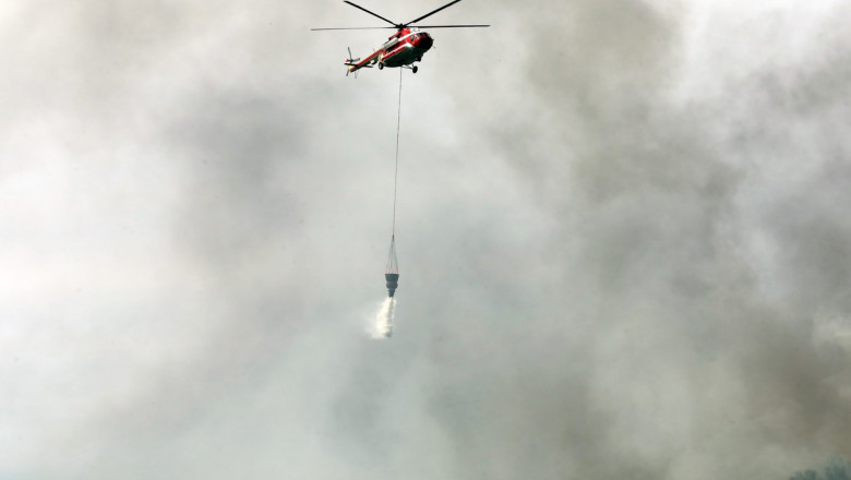 MAE, avertizare pentru turiștii români: Incendiu puternic în insula Kefalonia din Grecia