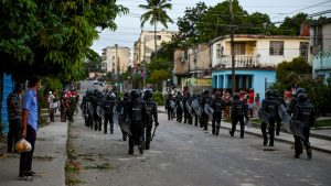  Proteste în Cuba. Peste 100 de protestatari, activiști și jurnaliști au fost arestați
