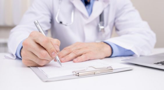 Un medic din Bucureşti a decontat peste 400.000 de lei din bugetul asigurărilor de sănătate