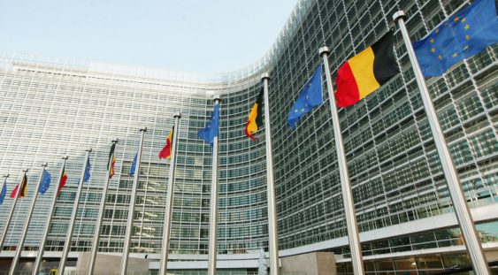Comisia Europeană recomandă începerea negocierilor pentru aderarea Republicii Moldova și Ucrainei la UE