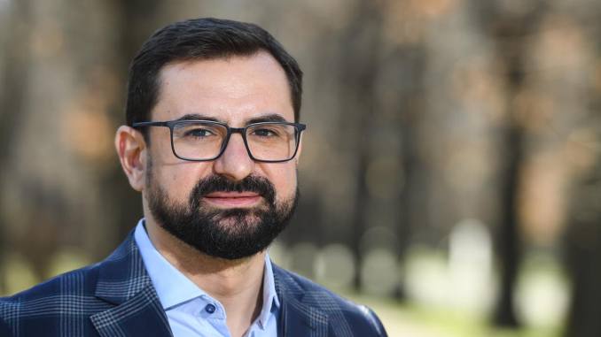 Adrian Chesnoiu, trimis în judecată de DNA, chemat să îl consilieze pe Ciolacu