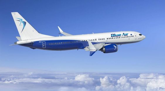 Blue Air suspendă până luni toate zborurile