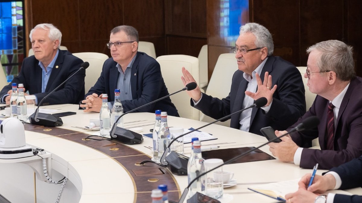 Greva din învățământ continuă până când Guvernul aprobă majorarea salarială promisă