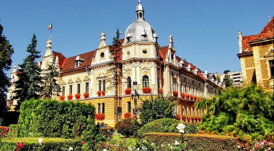Primăria Brașov a deschis un apel pentru finanțarea de proiecte pentru tineri și copii