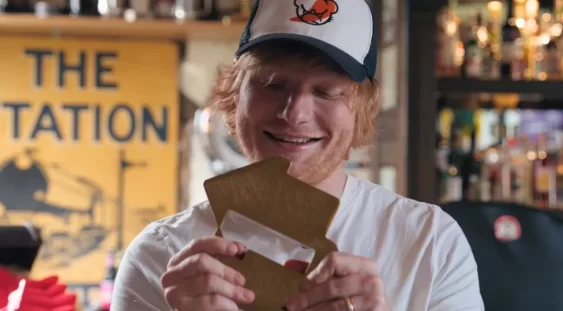 Ed Sheeran obține al șaptelea album consecutiv pe locul întâi cu „Autumn Variations”