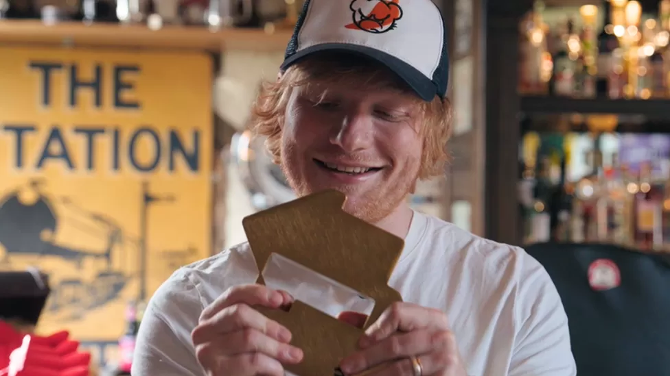 Ed Sheeran obține al șaptelea album consecutiv pe locul întâi cu „Autumn Variations”