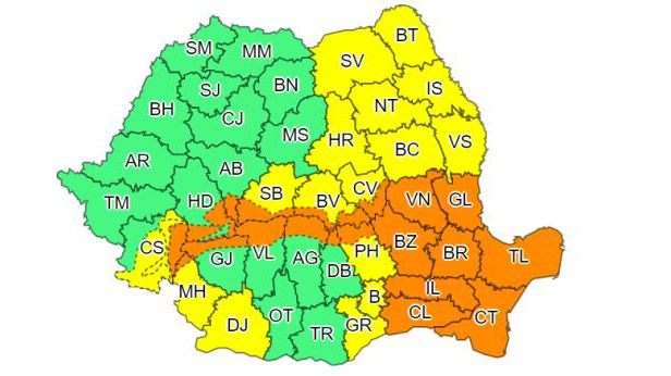 Coduri galben și portocaliu de ninsori și viscol