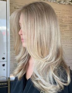 2-2-232x300 Revin tendințele de machiaj din trecut