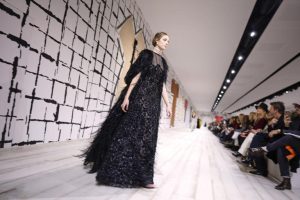 5-2-300x200 Glamour și eleganță la prezentarea Dior Haute Couture Spring-Summer 2024