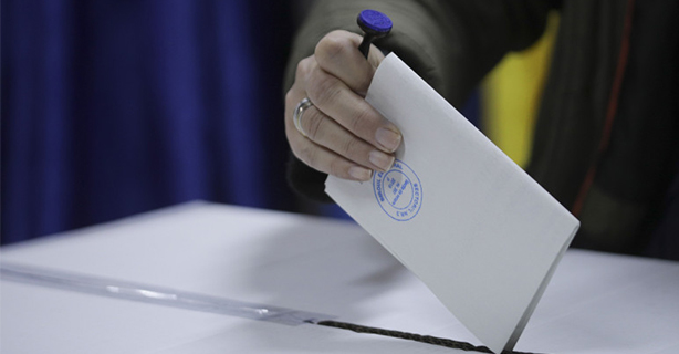 Alegerile locale vor fi comasate cu alegerile europarlamentare, au stabilit liderii PSD și PNL
