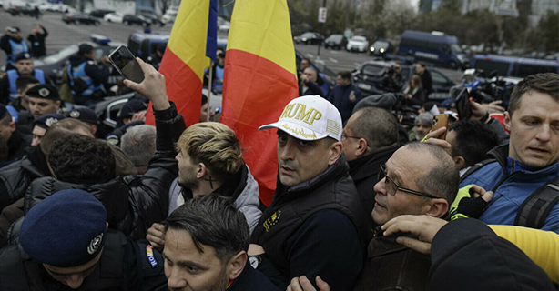 200 de cetățeni din Moldova urmau să protesteze la București alături de AUR la congresul PPE