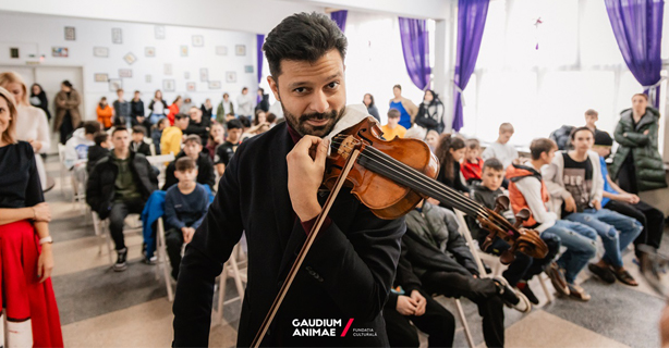 „Un Stradivarius în școli”