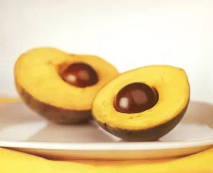 lucuma1-718x581-1-300x243 Fructe impresionante în toată lumea