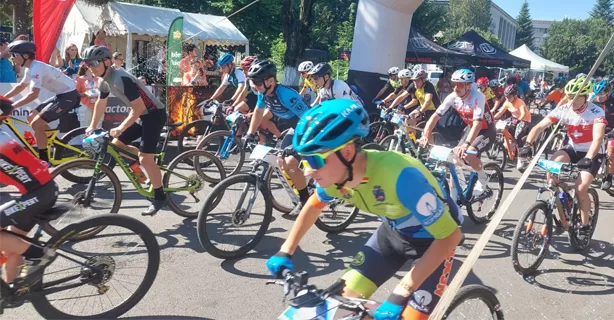 A început Bikeathon 2024: strângere de fonduri prin sport în Țara Făgărașului