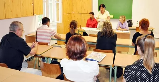 Aproape 36.000 de candidaţi la proba scrisă a concursului de titularizare