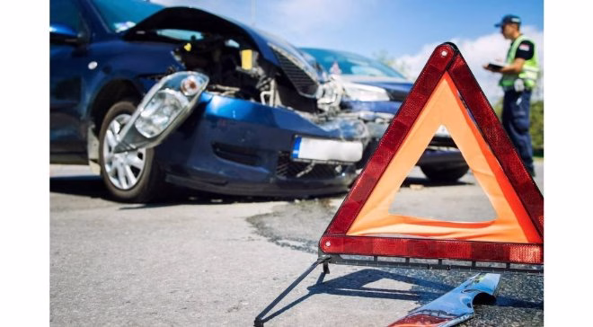 Purtarea centurii de siguranță este obligatorie și pentru pasagerii din spate