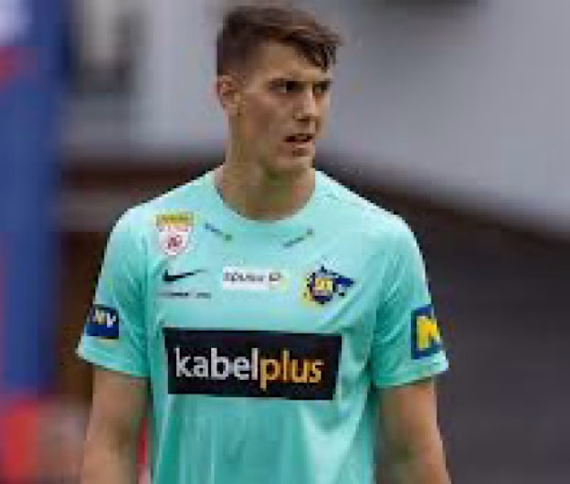 Rapid București l-a împrumutat pe portarul austriac Franz Stolz de la Genoa