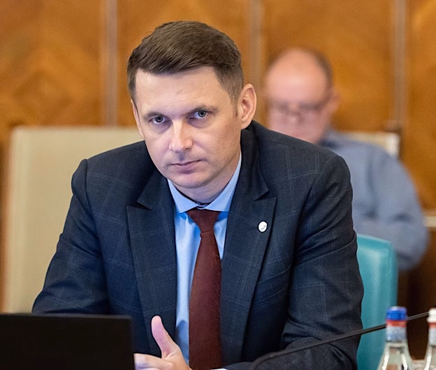Reconfigurare în PNL: Mircea Abrudean la Senat, Cătălin Predoiu la conducerea partidului