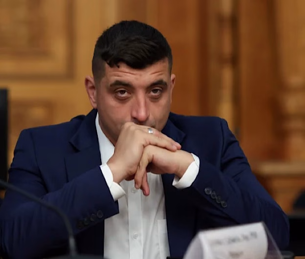 AUR anunță moțiune de cenzură după demisia lui Klaus Iohannis