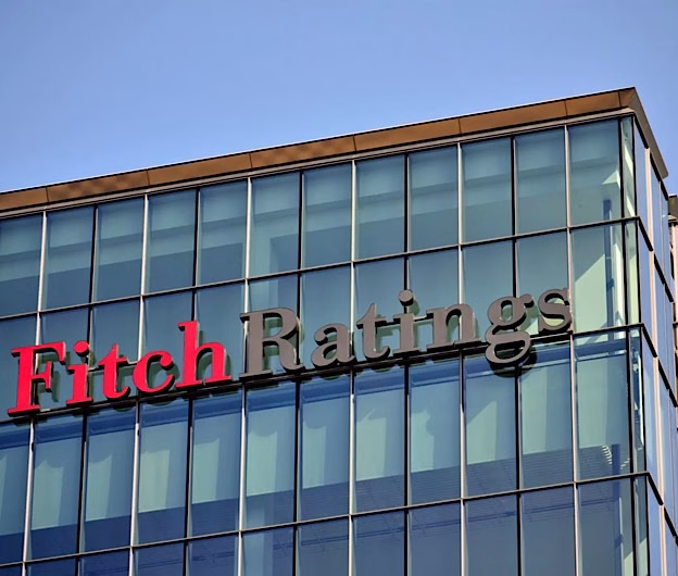 Ratingul României, confirmat de Fitch la BBB- cu perspectivă negativă