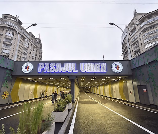 Incident grav la Pasajul Unirii: O cisternă cu GPL s-a oprit în poarta de gabarit, primarul Sectorului 4 acuză tentativă de omor