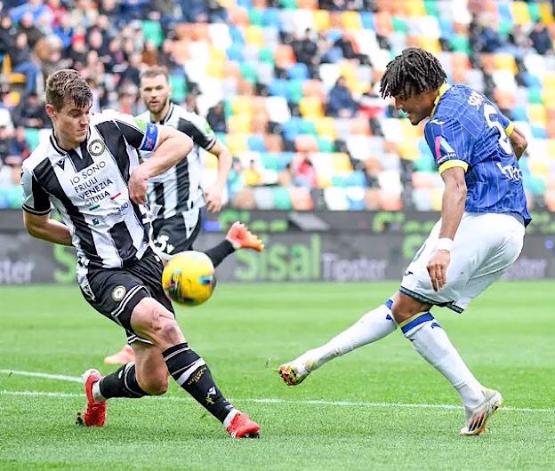 Verona câștigă la limită împotriva Udinese și face un pas important spre salvare