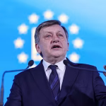 Crin Antonescu: “E posibil ca Adrian Năstase să fi fost un președinte mai bun decât Traian Băsescu” Crin Antonescu: “E posibil ca Adrian Năstase să fi fost un președinte mai bun decât Traian Băsescu”