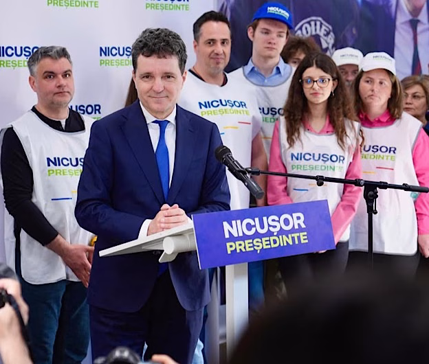 Nicuşor Dan: „Nu-mi place PSD-ul. Asta e diferenţa faţă de Crin Antonescu”