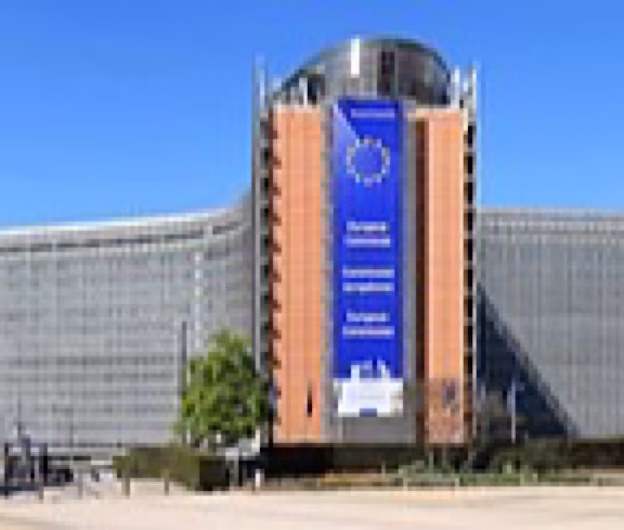 UE, pregătită de un război comercial cu SUA: Ar putea taxa serviciile digitale și restricționa accesul GAFAM la licitații publice
