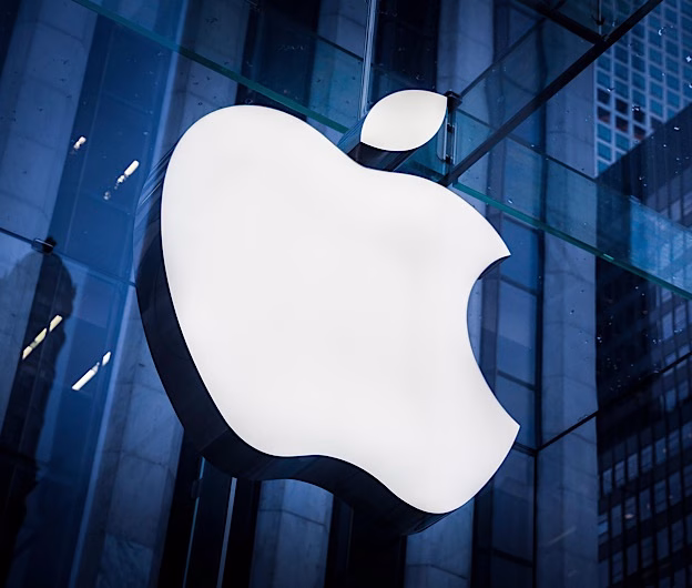 Apple și Tesla sub presiune: tarifele comerciale și legăturile politice pun în pericol valorile bursiere ale giganților tech