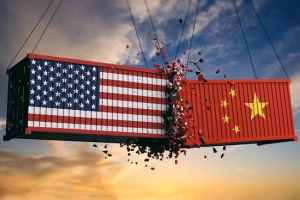 China intră în „modul de război” în fața tarifelor impuse de Trump: propaganda patriotică, represalii comerciale și ofensivă diplomatică globală