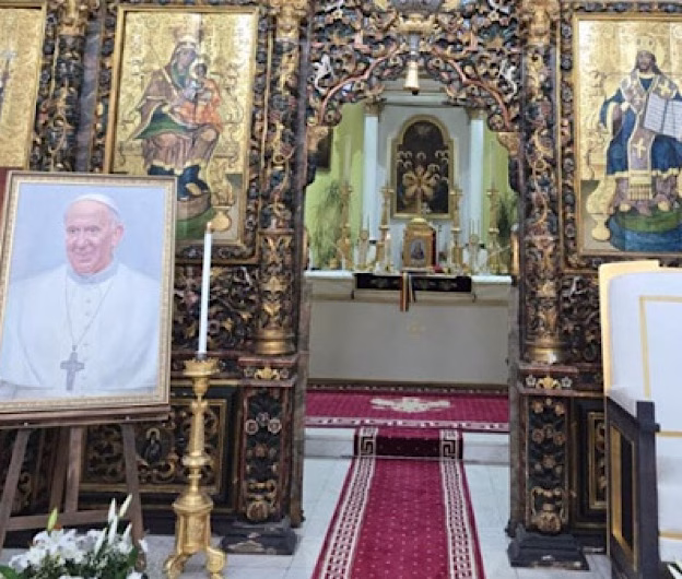 Clopotele greco-catolice bat în semn de doliu pentru Papa Francisc
