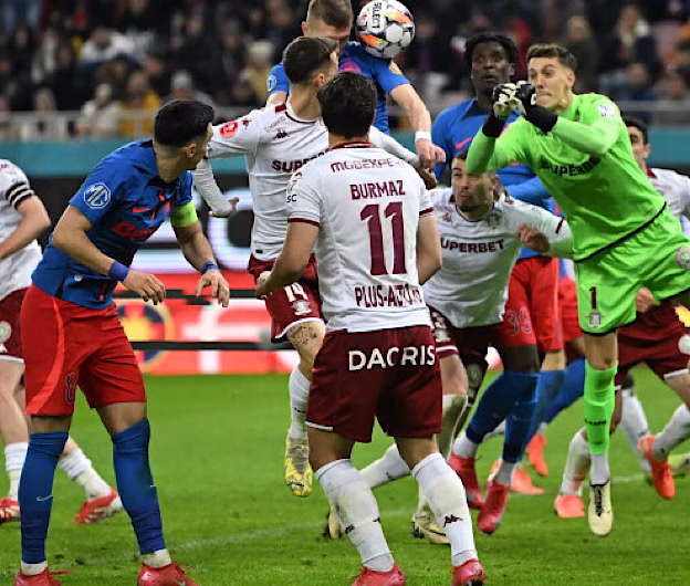 FCSB câștigă derby-ul cu Rapid și se apropie de titlul de campioană