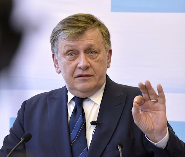 Crin Antonescu și dosarul Herăstrău: Decizii controversate, acuzații prescrise și o luptă de 15 ani pentru recuperarea terenurilor publice