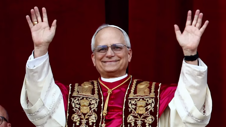Papa Leon al XIV-lea începe pontificatul: între simboluri, diplomație și alegeri strategice