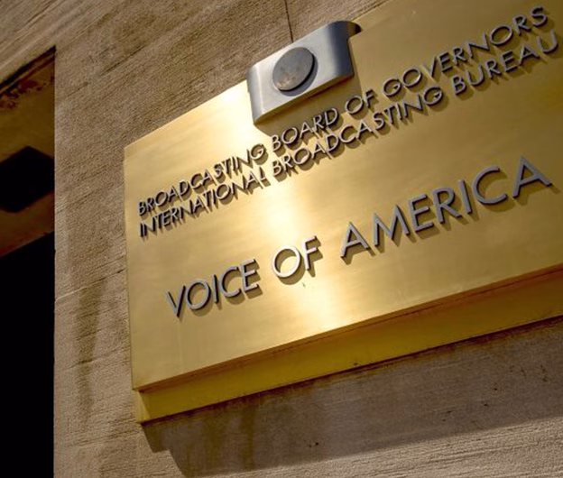 Vocea Americii, în pericol: Justiția americană susține suspendarea activității postului internațional de radio