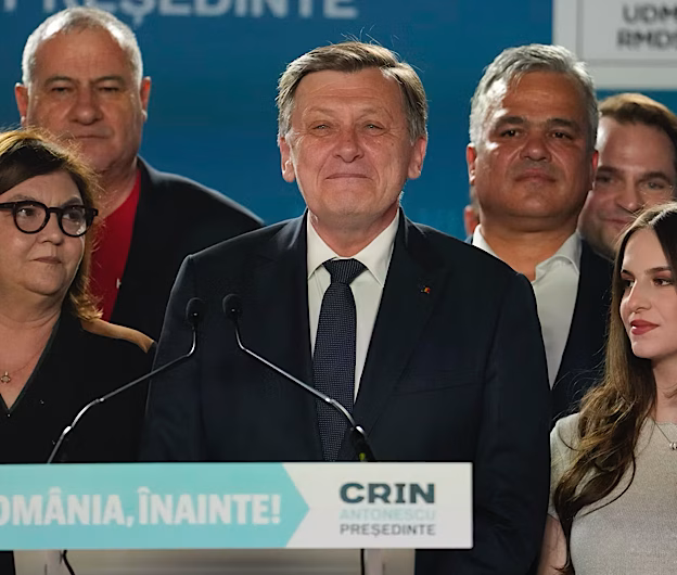 Crin Antonescu își recunoaște înfrângerea: „Viața merge mai departe. Votul oamenilor trebuie respectat”