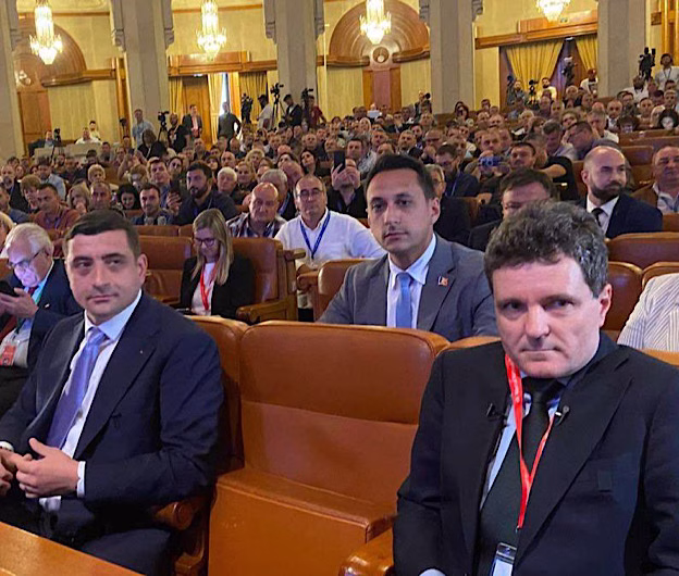 Nicușor Dan, atac direct la adresa lui George Simion: „România nu-și permite aventuri cu premieri fanteziști și revendicări teritoriale”