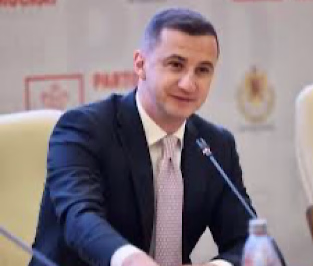 Alfred Simonis anunță că îl va vota pe Nicușor Dan: „Între rațiune și haos, aleg democrația”