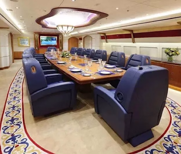 „Palatul zburător” pentru Trump: Un Boeing 747-8 de la familia regală din Qatar, între cadou de stat și controversă juridică