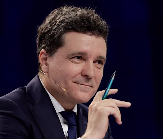 Nicușor Dan, singur în dezbaterea de la Antena 3: răspunsuri despre economie, armată, religie și viziunea pentru România. George Simion, absent