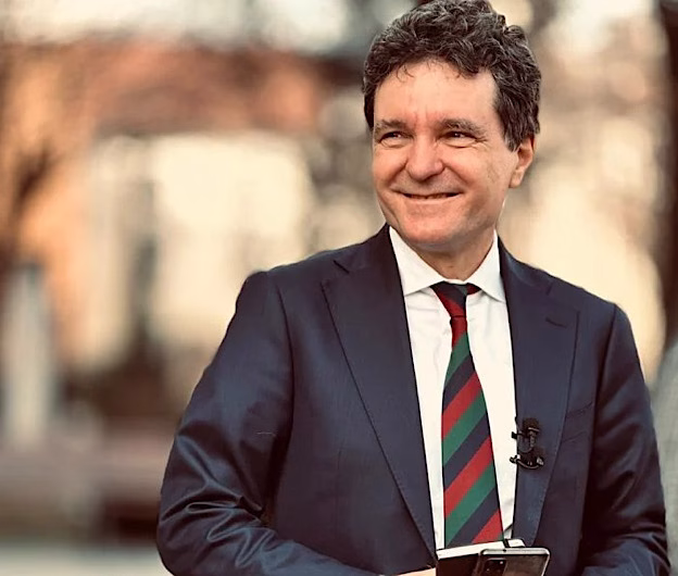 Nicuşor Dan respinge ideea unei rocade la Palatul Victoria: „Avem nevoie de stabilitate, nu de rotaţii politice”